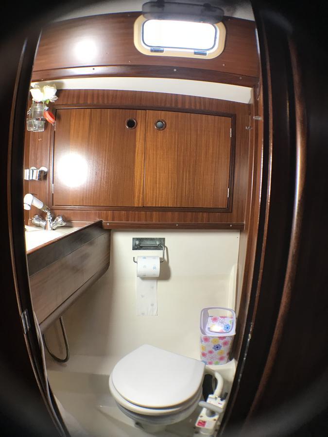 Bed&Boat Eolo 3 Hotel Venesia Bagian luar foto