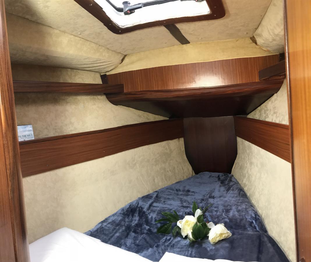 Bed&Boat Eolo 3 Hotel Venesia Bagian luar foto